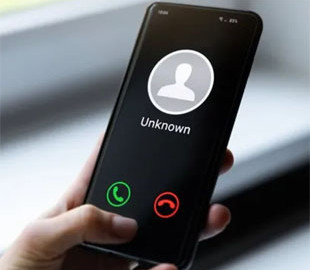 Чи відповідати на дзвінок з незнайомого номера і як до цього ставляться українці