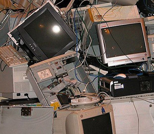 Новый способ переработки "электронных отходов": ученые научились создавать "обратимый" клей