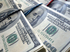 Аферист отобрал у киевлянина десятки тысяч долларов