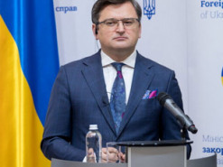 Кулеба вимагає відключити Сбербанк від SWIFT