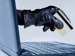 Мошенники под видом ПриватБанка заманивают украинцев: предлагают 4 тысячи грн