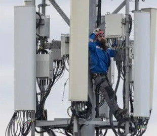 Блекаути, мороз і обстріли: чи “витягне” мобільний зв’язок нову хвилю енергокризи