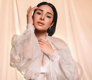 У романтичній сукні з корсетом: Злата Огнєвіч у ніжному образі презентувала нову пісню