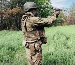 Воїни ЗСУ показали російським окупантам на що здатний дрон-камікадзе