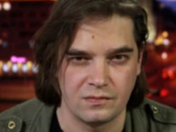 В Москве по статье о "дискредитации" армии РФ задержан журналист Левкович