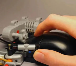 Техніка не витримує: новий гаджет клацає мишею з шаленою швидкістю