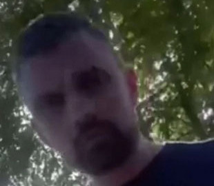 В Германии двое россиян набросились на украинку с ребенком за лозунг «Слава Украине»