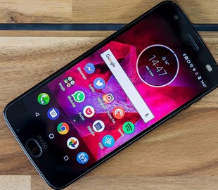 В этом году компания Motorola не выпустит смартфон с «небьющимся» экраном
