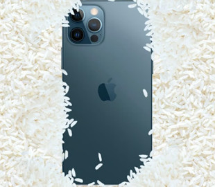 Не пхайте iPhone у рис — Apple пояснила, що робити, коли намок телефон