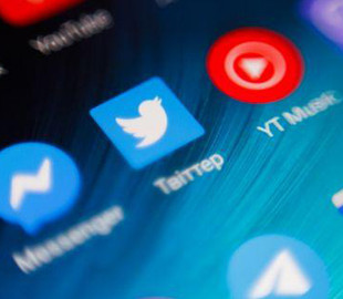 YouTube, TikTok, Twitter и Facebook просят сохранить контент с преступлениями РФ