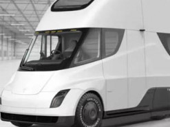 Илон Маск назвал плюсы электрофургонов с выдвижными солнечными батареями