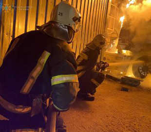Взрыв ночью в Киеве: спасатели раскрыли подробности и показали видео