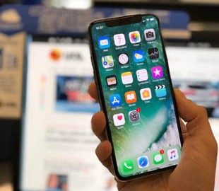 Apple хотят наказать за высокие цены на iPhone