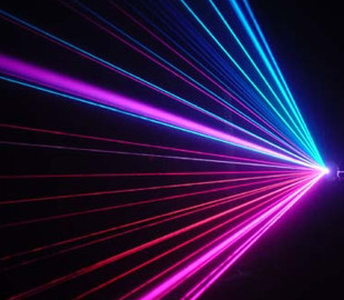 Вчені створили лазер, який передає електрику повітрям на 30 метрів