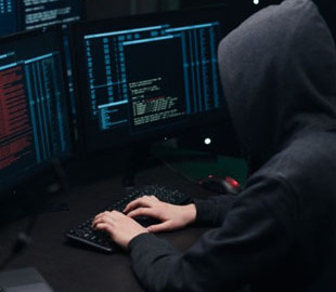 Перемогли їхньою ж зброєю: українські хакери покарали банду російських кіберзлочинців