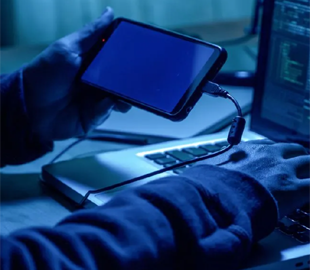 Шахраї маскуються під СБУ: поліція попереджає про нову схему обману пенсіонерів