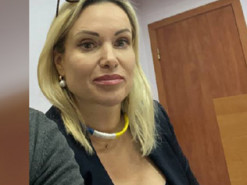 Овсянникову, устроившую протест в прямом эфире "Первого", судят по административному делу