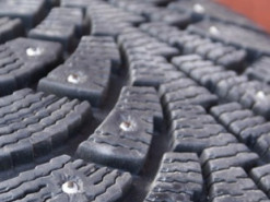 Коли треба міняти шини на зимові та у яких випадках виписують штраф