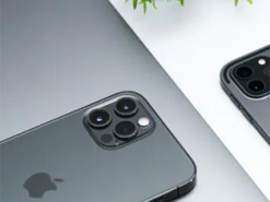 Людина, яка придумала "i" для iPhone вважає, що смартфони Apple давно пора перейменувати