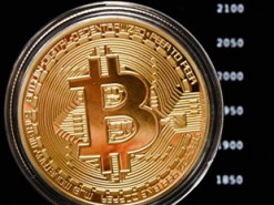 Курс биткоина резко упал