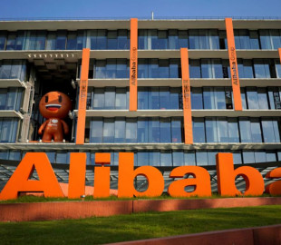 Исполнительный директор Alibaba уволен за продвижение сторонней компании в прямом эфире
