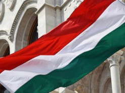 Угорське посольство пояснило причину введення Будапештом надзвичайної ситуації