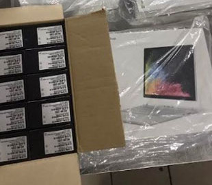 У пункті пропуску "Шегині" в українців відібрали нові смартфони