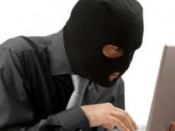 Мужчина перечислил мошенникам 23 тысячи гривен за виртуальный трактор