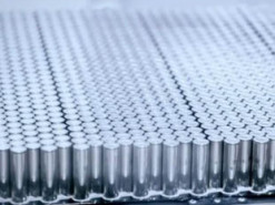 Tesla способна восстанавливать до 92% минералов из отработавших аккумуляторов