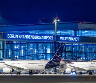 У Берлінському аеропорту через невідомі літальні об’єкти двічі призупиняли польоти