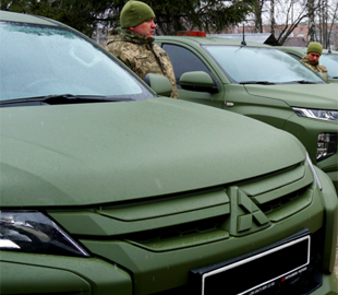 Співробітники Держспецзв’язку будуть їздити на нових позашляховиках Міцубісі