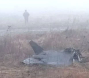 Російська ППО вночі, ймовірно, збила запущену по Україні ракету: в мережі показали фотодокази