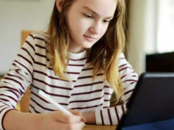 Обучение во время войны: образовательный процесс возобновляют в Киеве