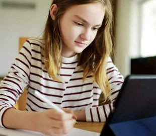 Обучение во время войны: образовательный процесс возобновляют в Киеве