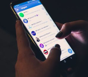 Жінку засудили за продаж порнографії через Telegram