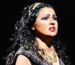 Співачці Нетребко скасували концерт у Німеччині через її позицію щодо війни та зв'язки з Путіним