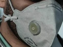 В США врачей могут уволить с работы за недовольные посты в фейсбуке во время вспышки COVID-19