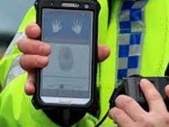 Британская полиция требует у жертв насилия доступ к смартфонам