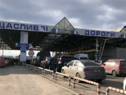 В МВД предложили легальный способ выезда мужчин за границу