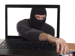 У украинцев через Сеть массово воруют деньги с карт: как обезопасить себя