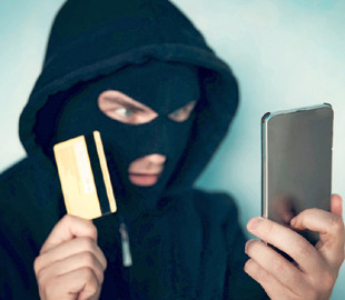 Схема: как мошенники воруют деньги, представляясь сотрудниками банка