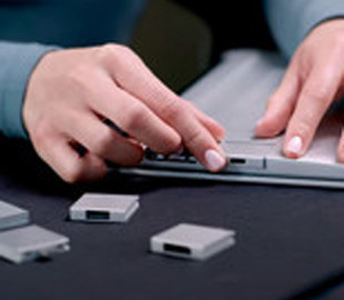 Американский стартап показал модульный ноутбук с заменяемыми портами