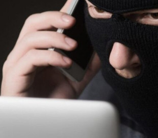 Псевдопрацівник банку видурив у чоловіка майже 100 тисяч гривень