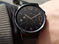 Huawei подала патент на создание умных часов с наушниками