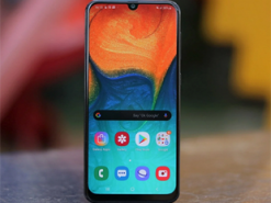 Samsung Galaxy A30 получил последнее крупное обновление