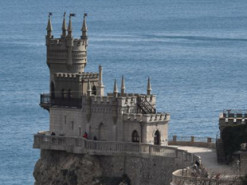 Одного сонячного дня ми зустрінемося знову. У Міноборони звернулися до кримчан 