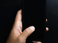 Android смартфон показує чорний екран і не вмикається – ось як це виправити