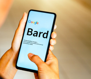 Google скасовує контракт із компанією яка допомагала навчати ШІ Барда