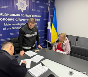 Черкащанка змушувала своїх малолітніх дітей створювати порноконтент, який продавала на спецфорумах