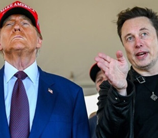 Суд зупинив масове звільнення Трампом та Маском держслужбовців